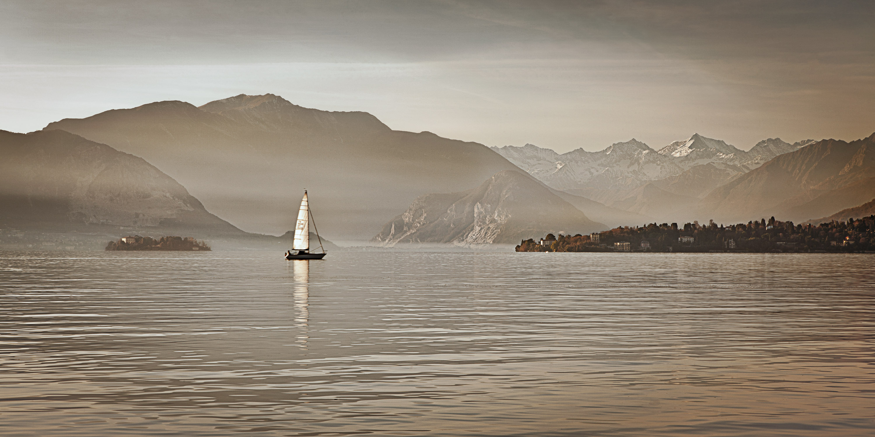 Sailing Lake Maggiore